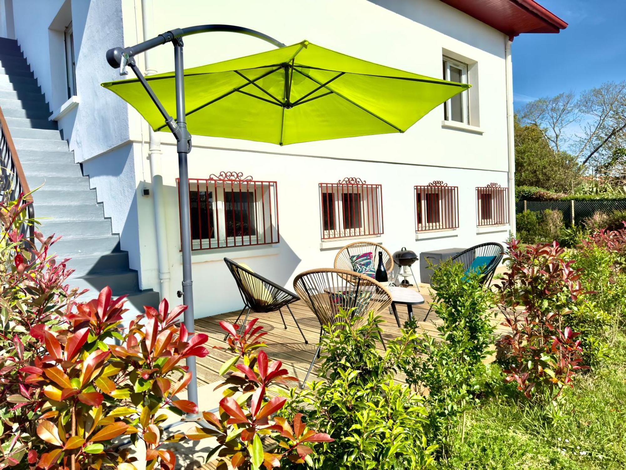 Maison Des Chenes 64 - Independant Apartment With Terrasse Boucau Kültér fotó